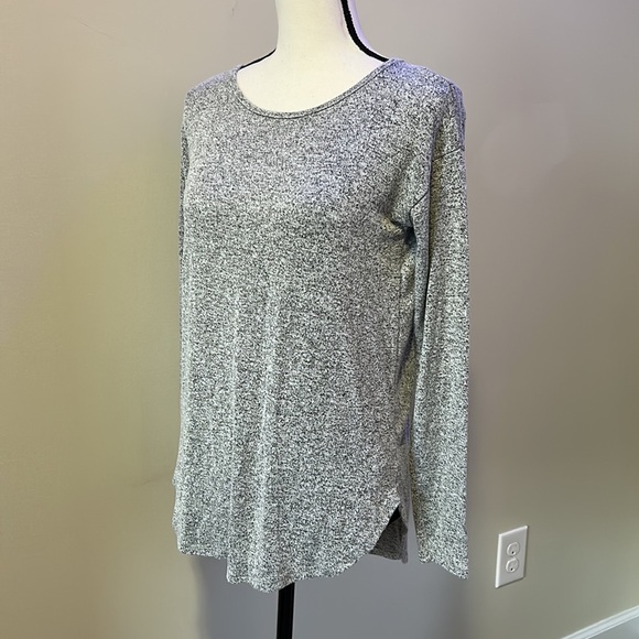 Aerie long sleeve grey tie back sweater - Picture 4 of 5